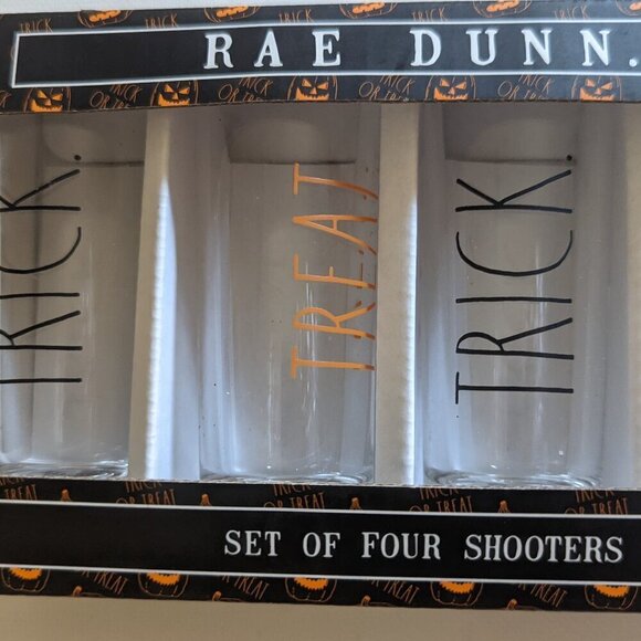 NWT Rae Dunn Trick Treat Halloween 4 Shot Glass Shooter Set Barware Drinks Party - Picture 1 of 6